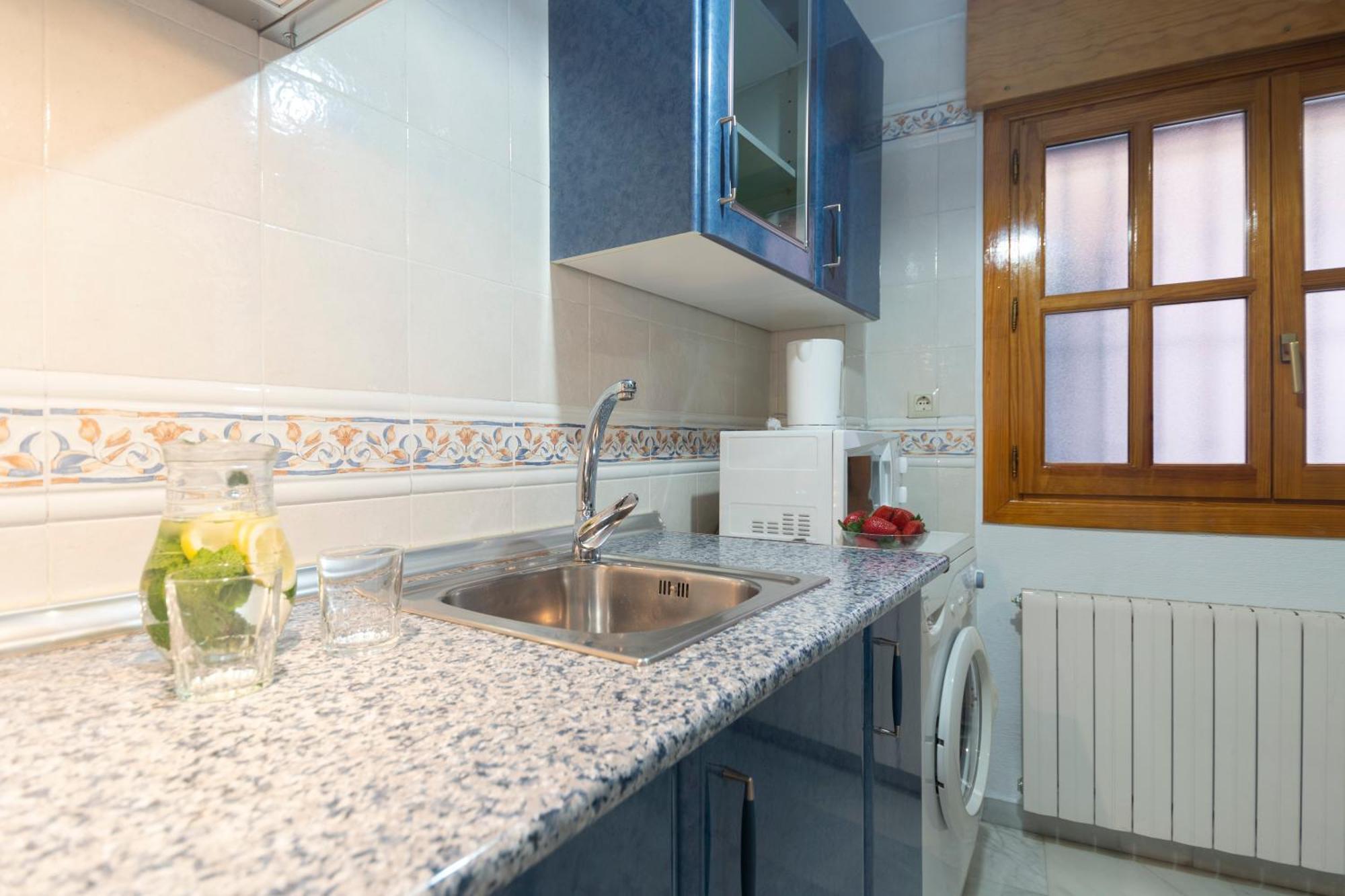 Apartamento Adultos Centro Nueva De La Virgen 2 Free Parking Granada Exterior foto